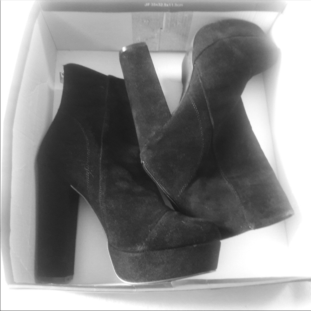 Shoe dazzle